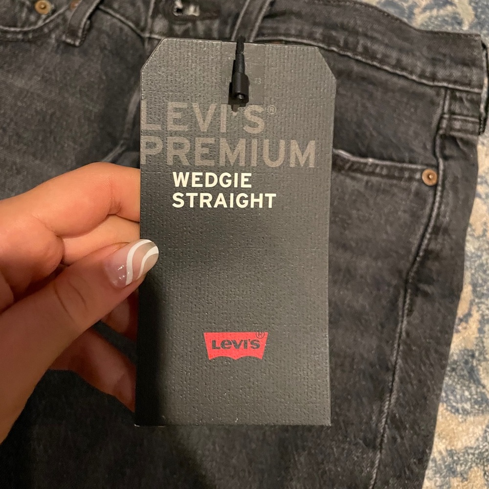 LEVI's brand new WEDGIE STRAIGHT